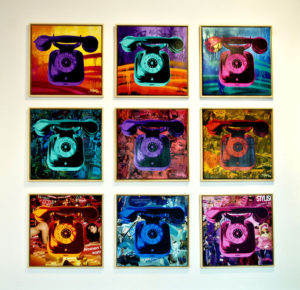 3Steps_-_Telephones_(16636768976)